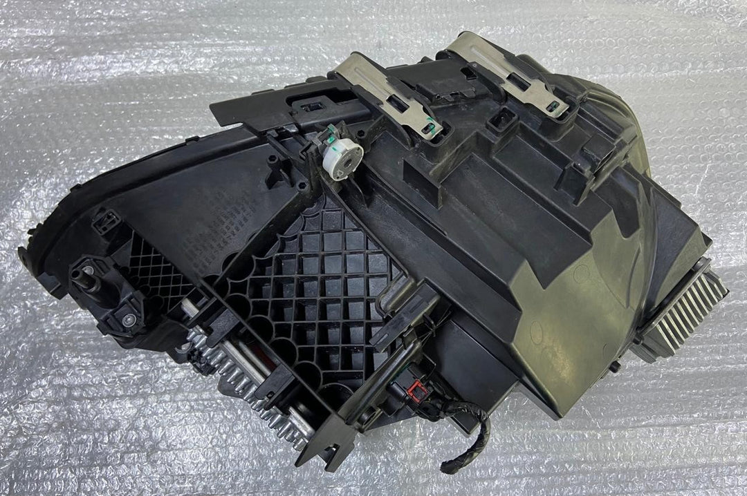 OEM BMW 2 SER G42 M2 LED HEADLIGHT LEFT Passenger Side LHD 8083637 No module