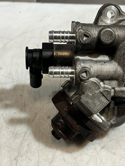 BMW  F10 F20 F21 F30 N47S1 High Pressure Fuel Injection Pump 7823456 0445010528