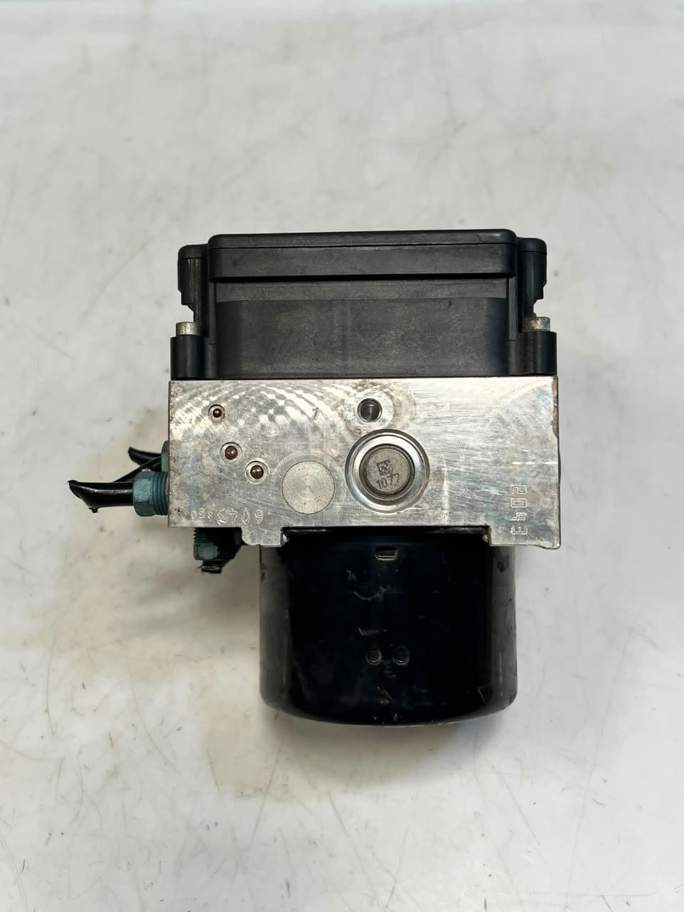 2013 BMW 320i 3' F30 F31 DSC HYDRAULIC ABS Pump Module 6862246 OEM