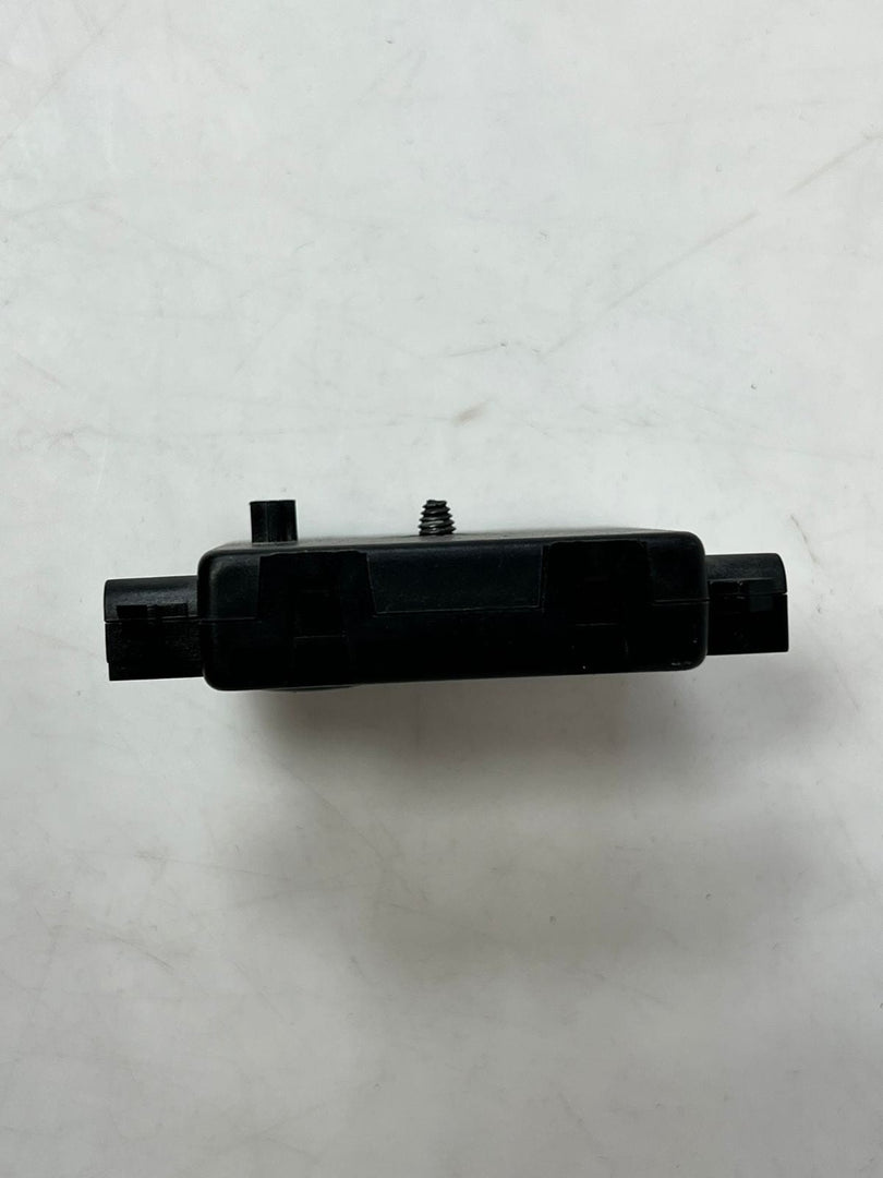 2014-2018 BMW X5 F15, F16 X6 F26 X4 Antenna Amplifier 9343304 OEM