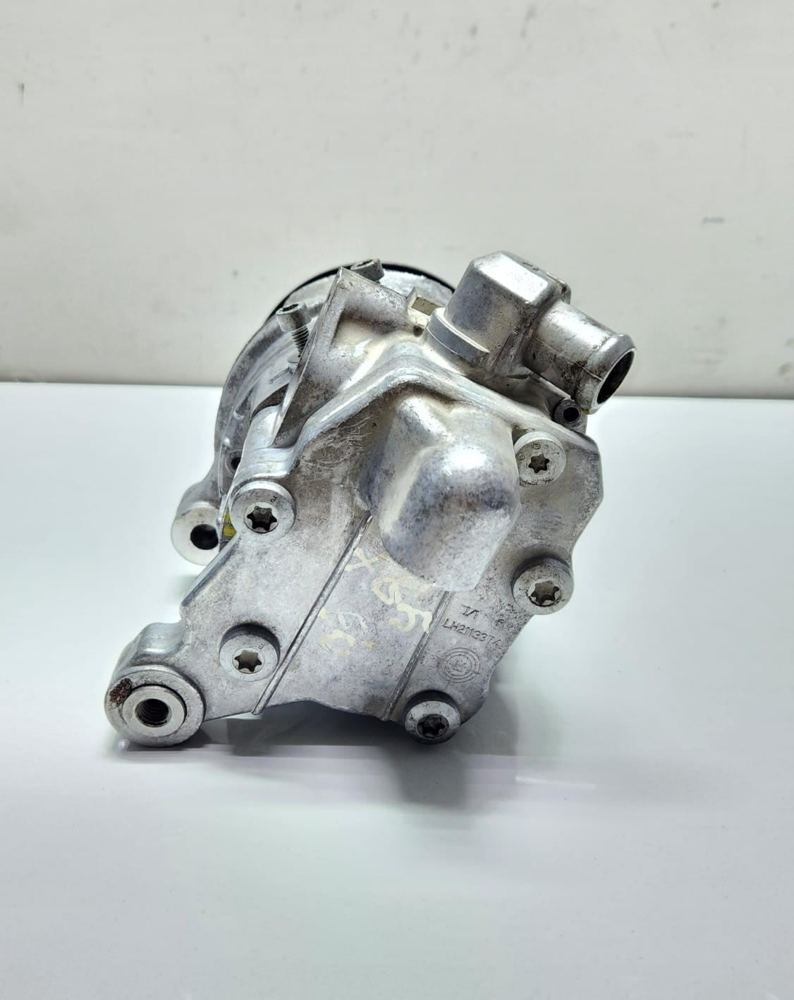 2014-2018 BMW X6 Power Steering Pump 6856684 X5M F85 and X6M F86 OEM