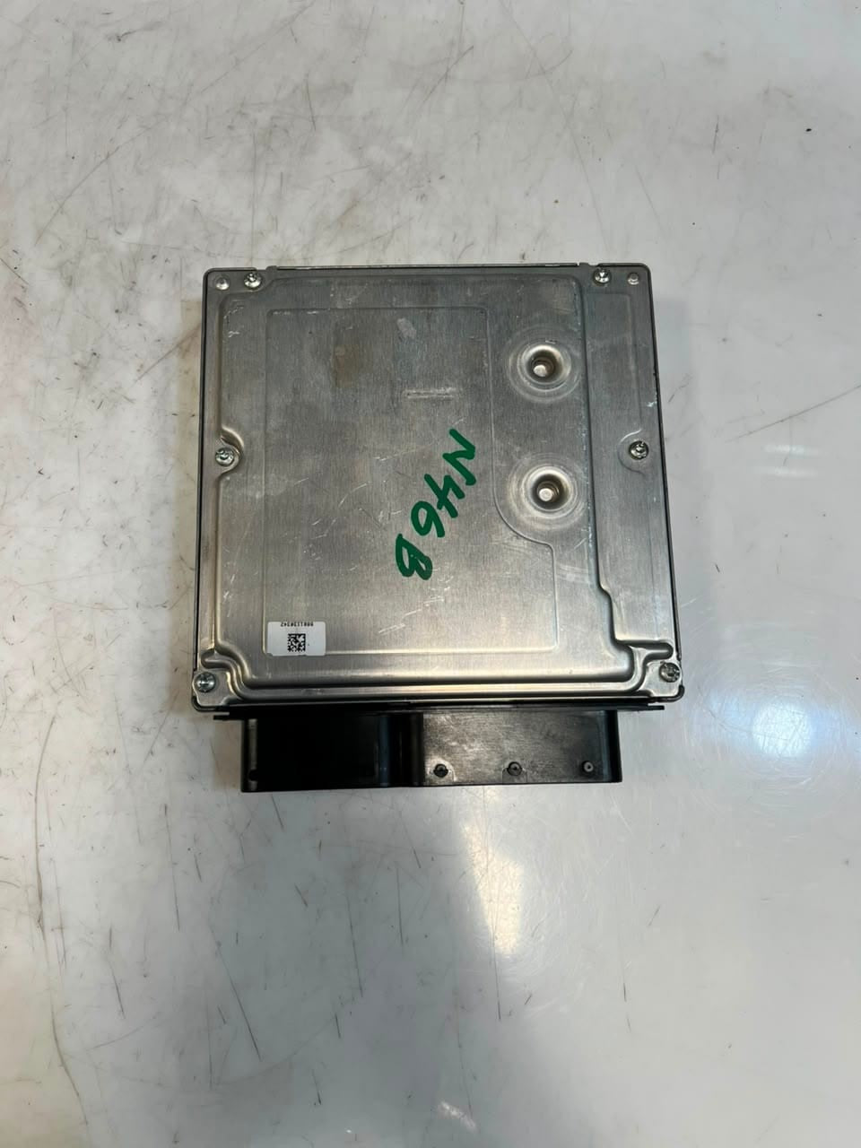 2007-2008 BMW 328i E90 E91 E92 E93 E87 118i Engine Control Unit ECU DME 7565300