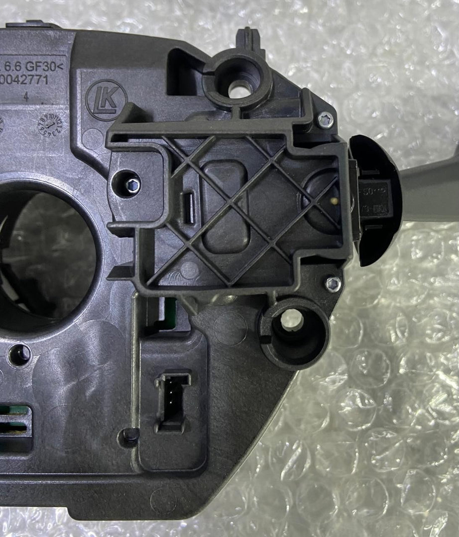 OEM BMW 328I XDRIVE F30 STEERING RING MULTIFUNCTION CONTROL SWITCH 9351140