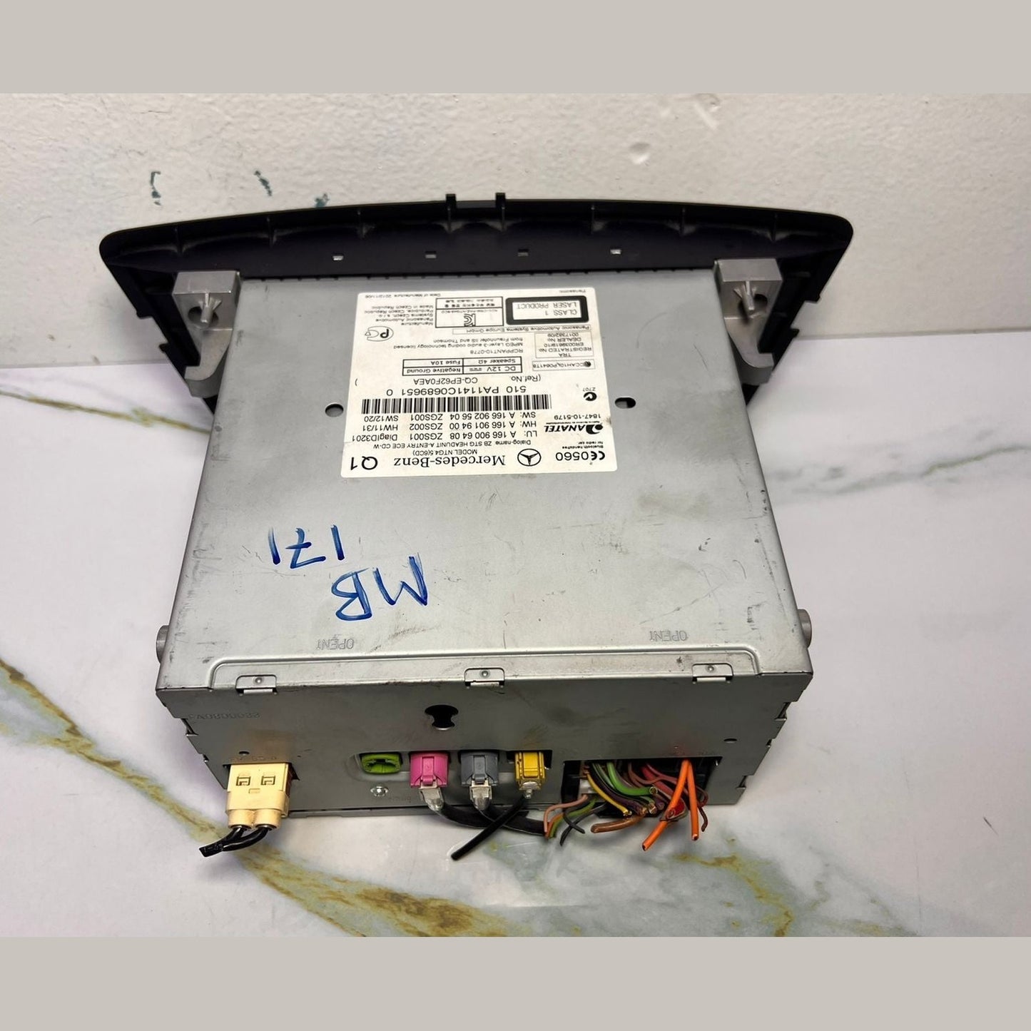 Mercedes-Benz W166 Radio Audio Head Unit CD Player Control Unit A 166 900 64 08 