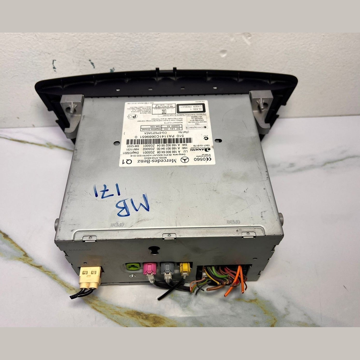 Mercedes-Benz W166 Radio Audio Head Unit CD Player Control Unit A 166 900 64 08 