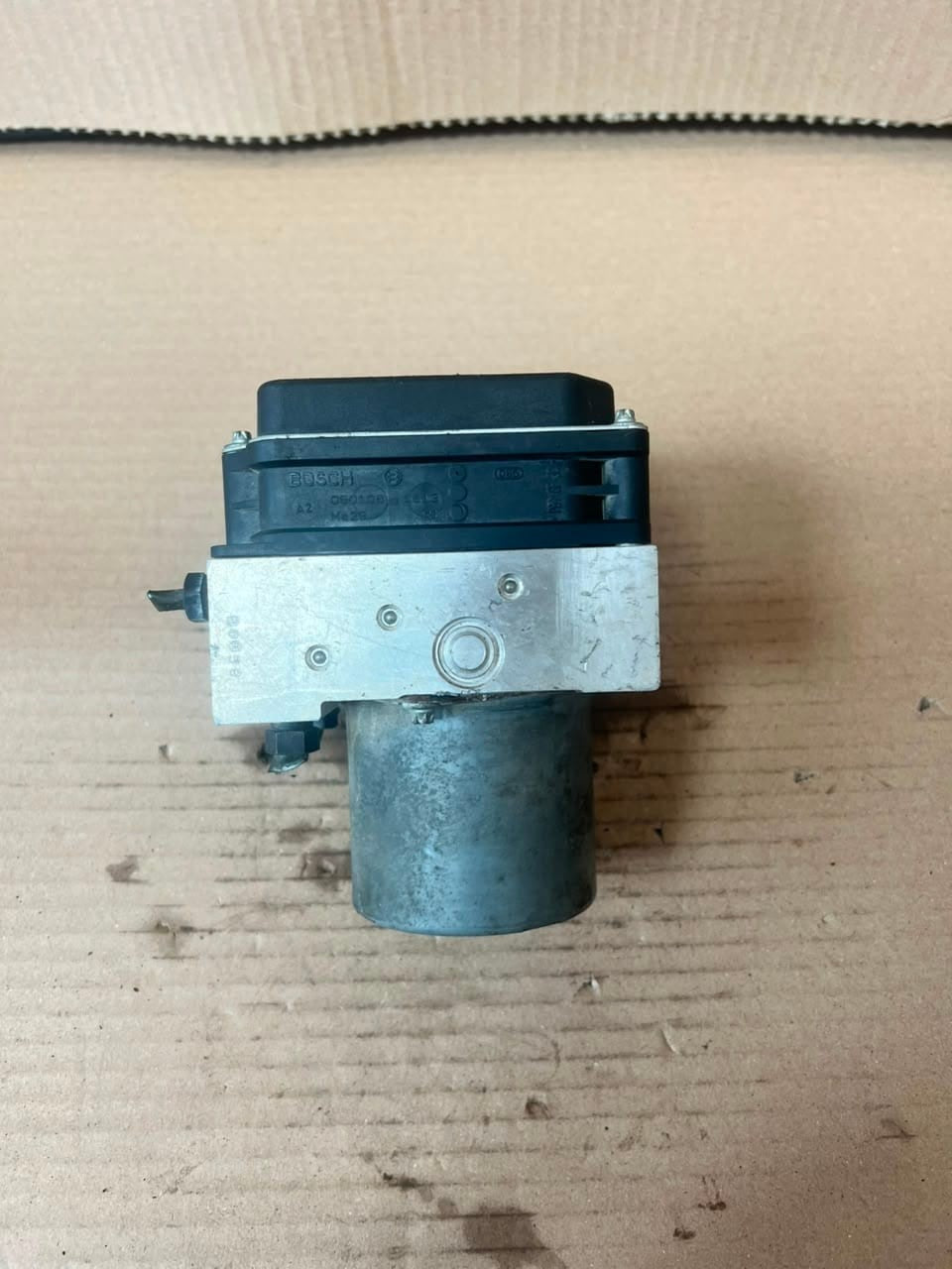 2006 BMW 5 Series E60 E61 650 ABS/DSC Hydraulic Pump Control Unit 6774852-01