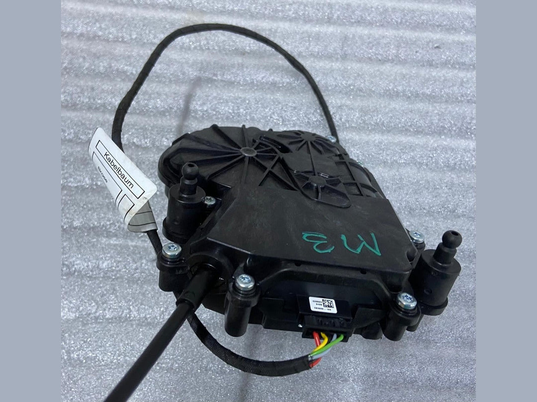 OEM BMW G21 320XD G80 M3  Soft Close Automatic Tailgate Lock Actuator 7430626