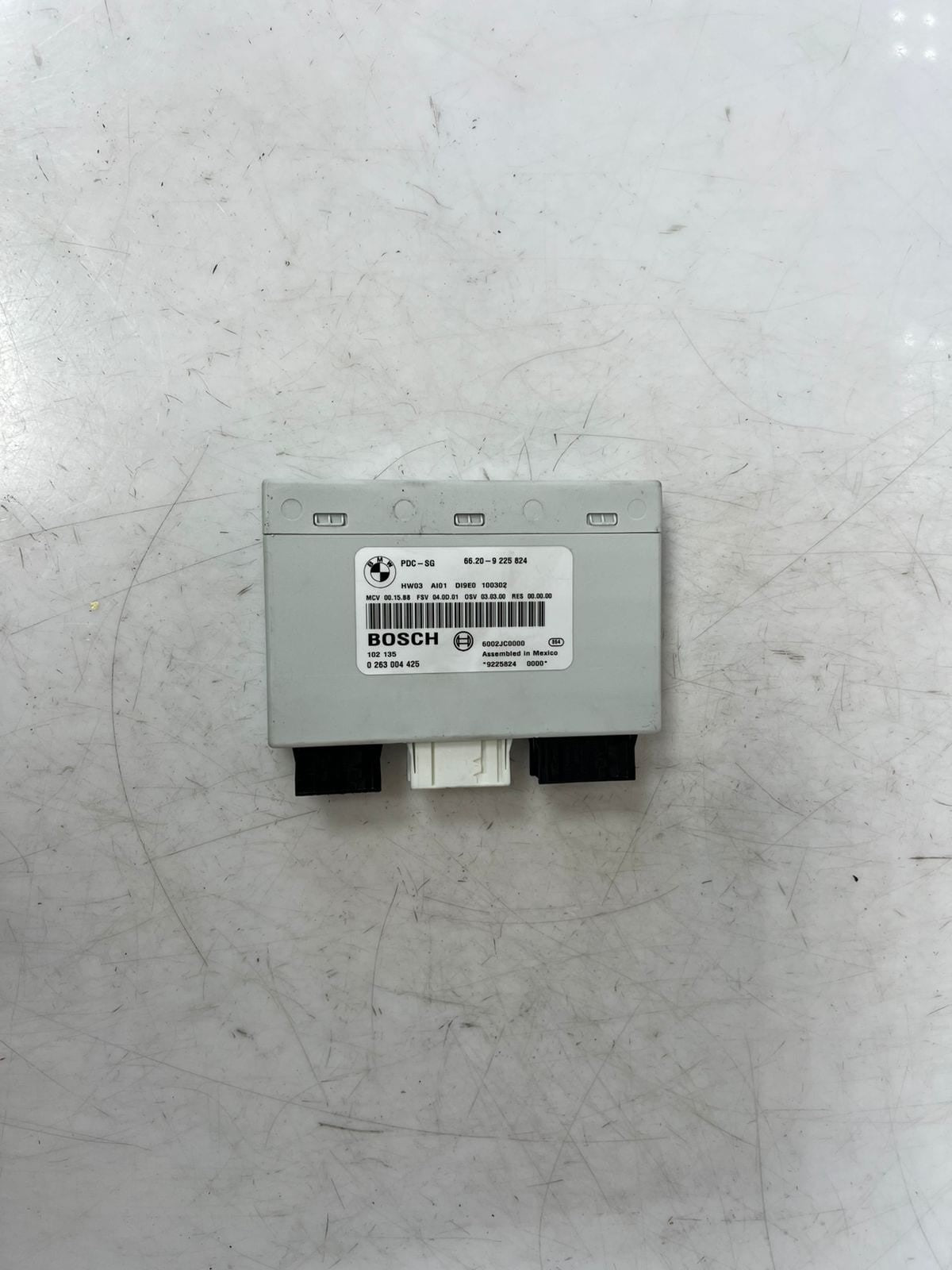 2011 BMW 335is E81 E93 E87 E90 E91 E92 Parking Distance Control Module 9225824