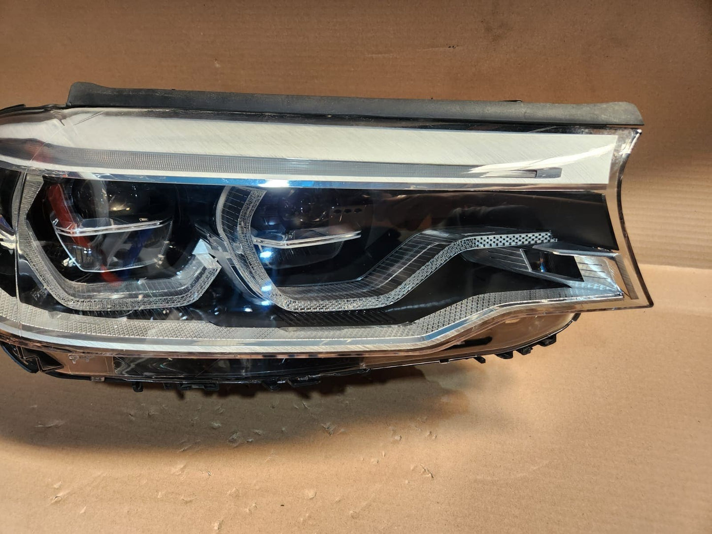 Genuine BMW Adaptive LED Headlight 8499109 5 Series G30 G31 and M5 F90
