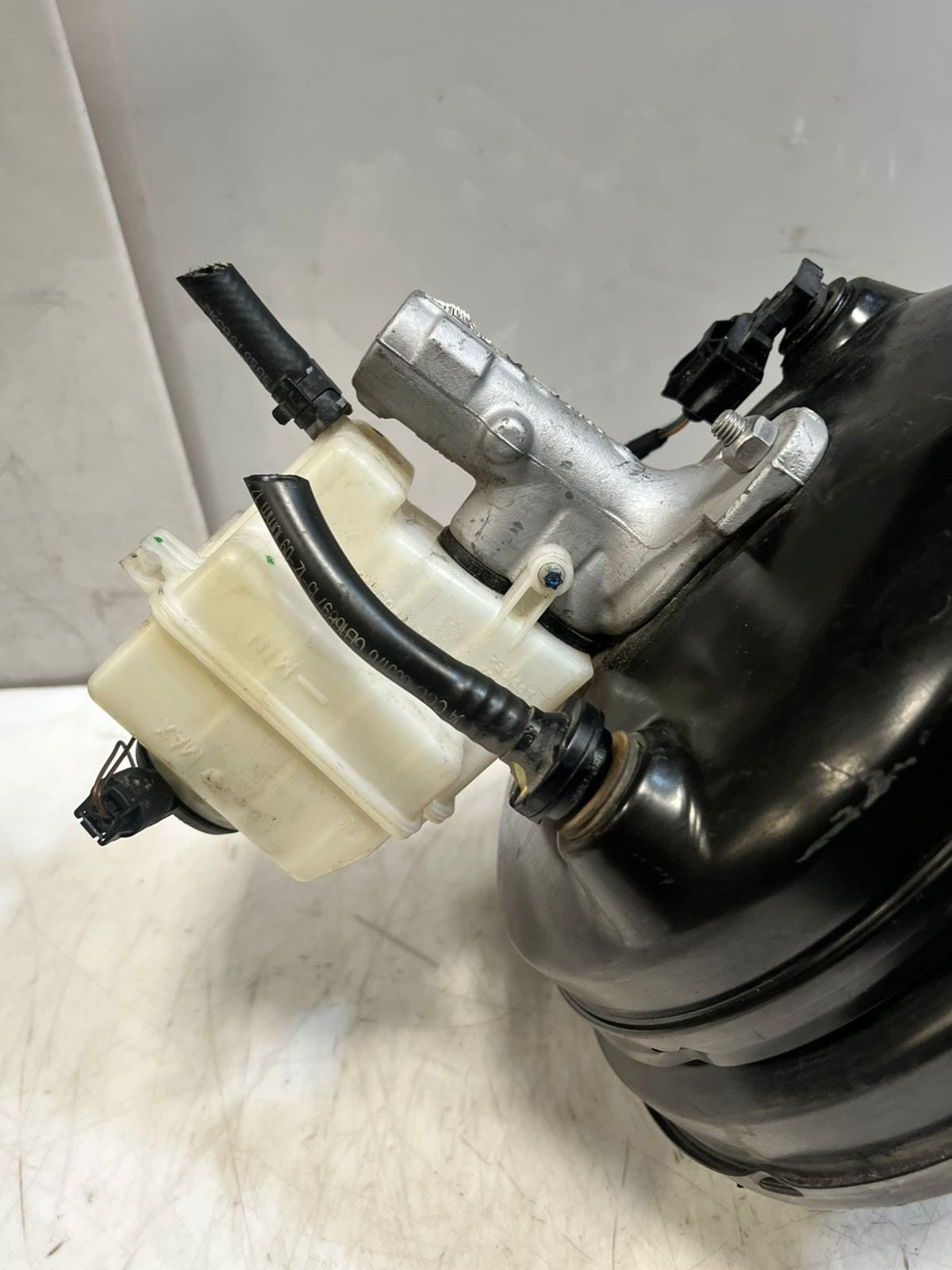 2016-2018 BMW X5 F15 HYBRID 40EX Brake Servo Booster 6856834 OEM
