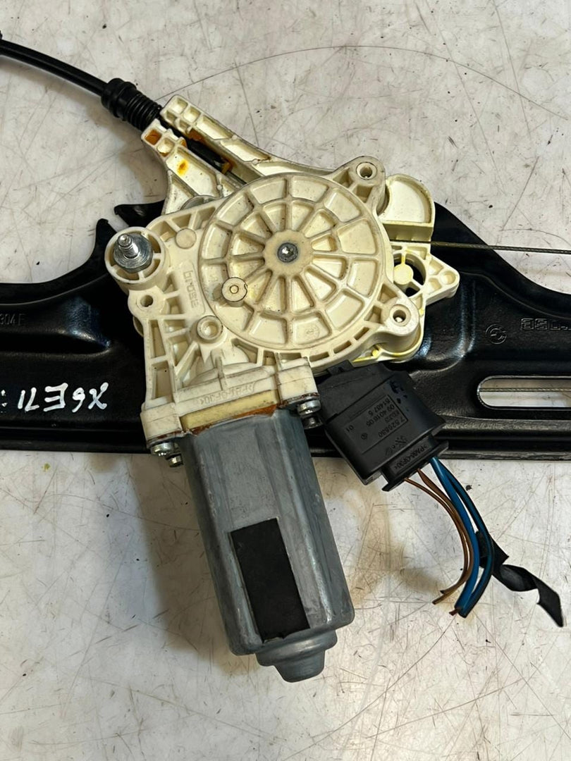2008-2014 BMW X6 E71 RIGHT Rear Window Regulator With Motor 7179602 OEM