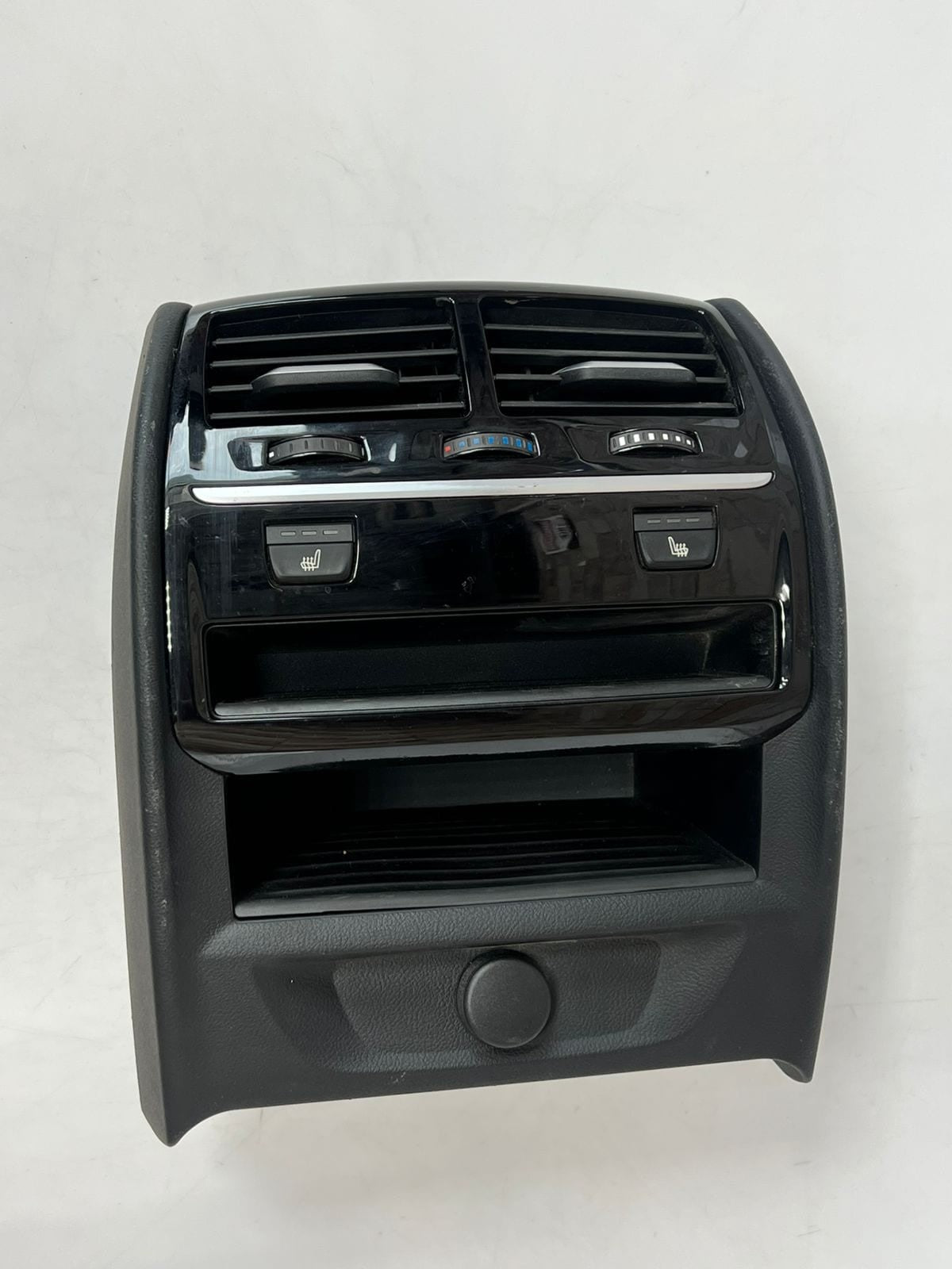 BMW F90 M5, G30, G31, G32 Rear Center Console Fresh Air Vent Grille 9357866 OEM 