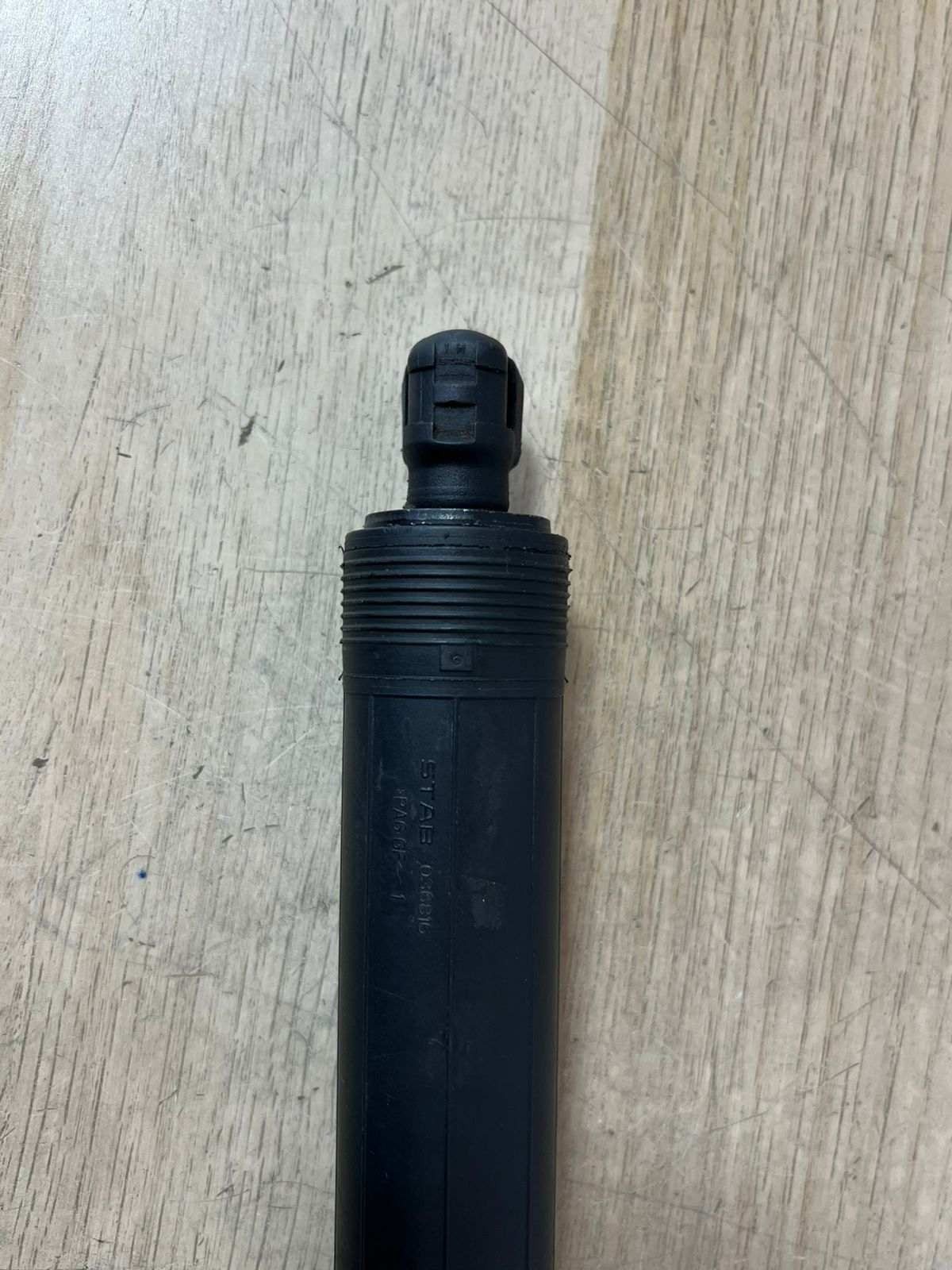 OEM quality left tailgate strut spindle drive for BMW X5 F15 and F85 7294469