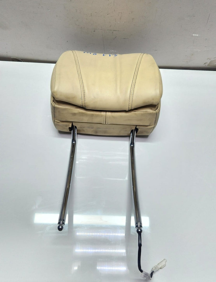 2012-2018 BMW 640i Head Restraint Comfort Seat Leather Right 8025078 F12 640i