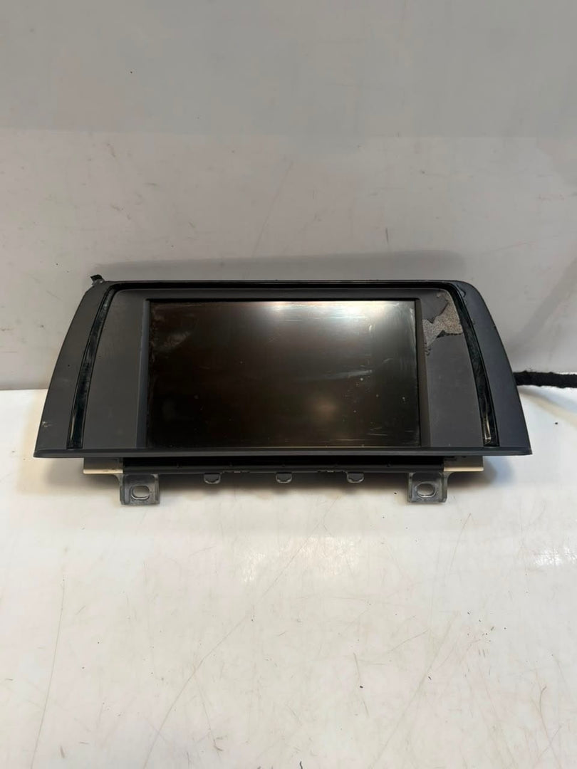 BMW  1' 2' F22 F23 F87 F20 F21 Central Information Display Screen 9270392 OEM