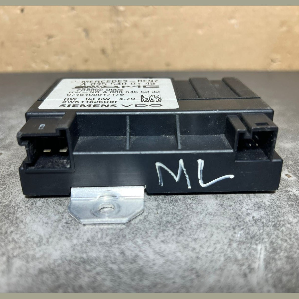 Mercedes W164 ML63 CLS63 AMG Fuel Pump Motor Control Module  A035 5400145 OEM