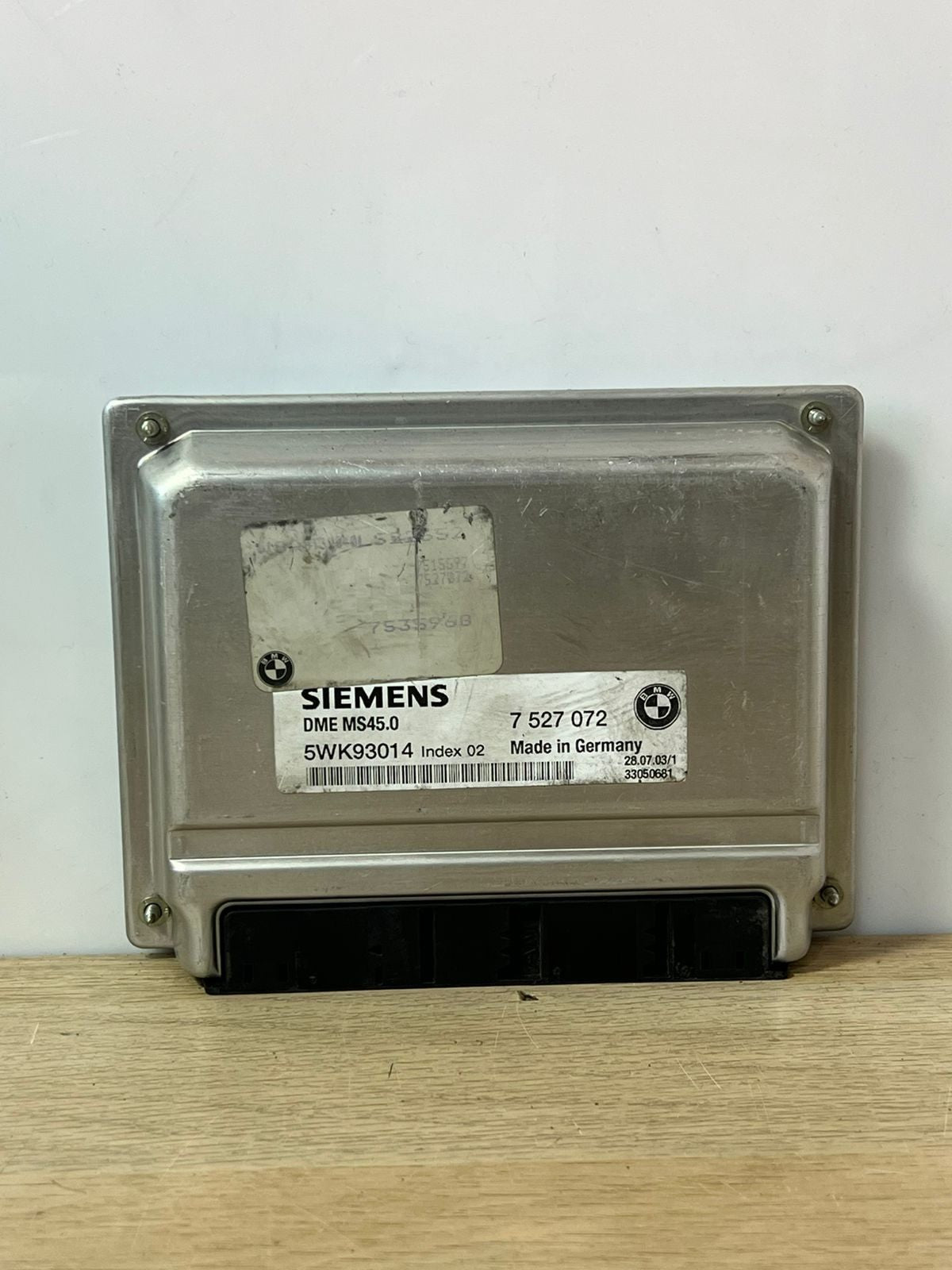 2004 BMW 530i Engine Control Module 7527072 5 Series E60 E61 530i, X3 E83 MS45.0