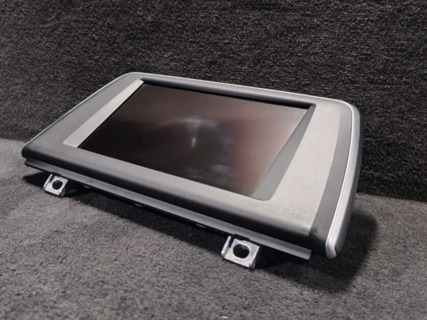 BMW X1 F48 INFORMATION GPS DASH DISPLAY 6.5 SCREEN OEM-  9322123