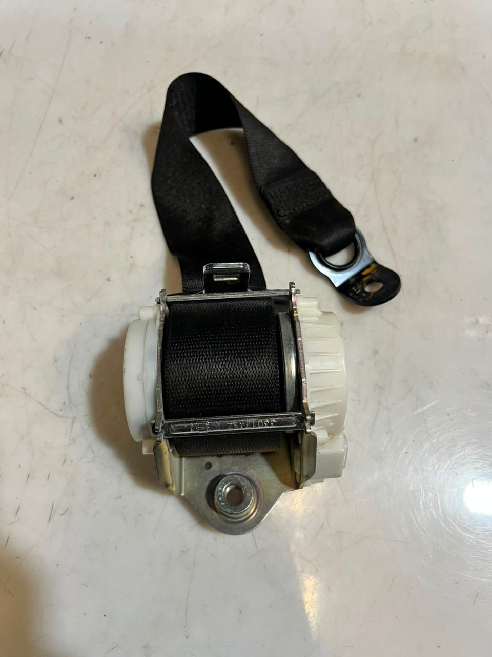 2022 BMW i3 Rear left Seat Belt 34128956 OEM