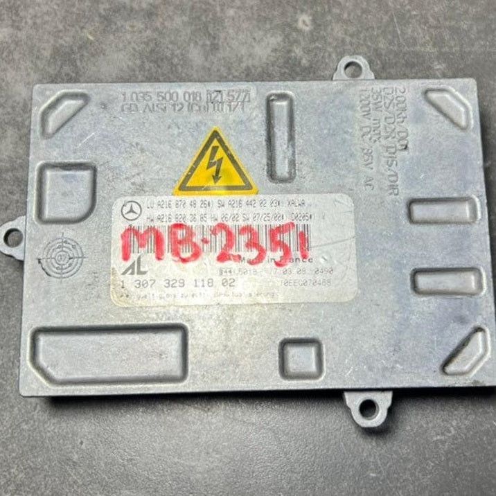 Mercedes Benz W221 Xenon Light Headlight Control Module Unit A216 8704826 OEM