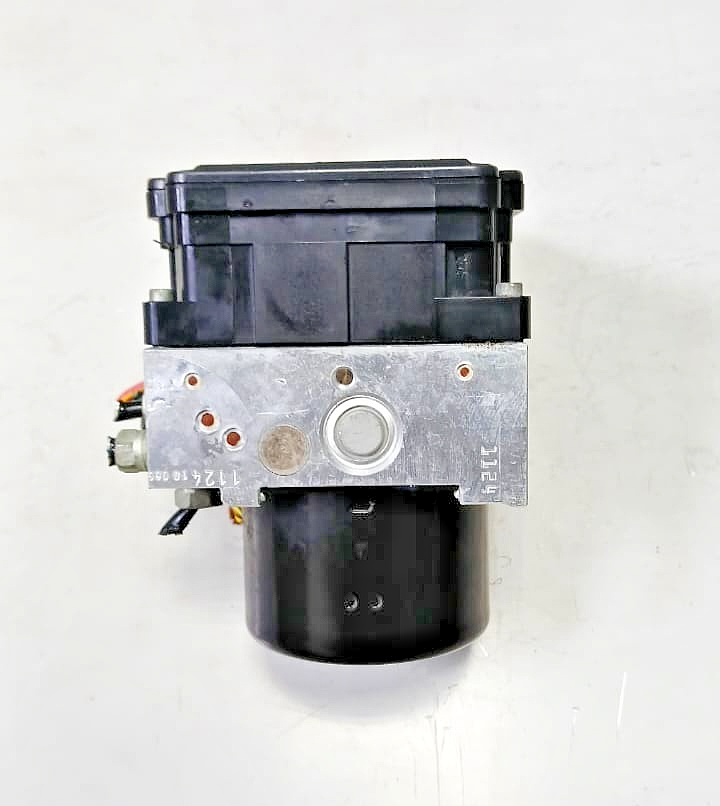 BMW M3  E90 E92 E93 ABS DSC Pump Unit Module 7844739