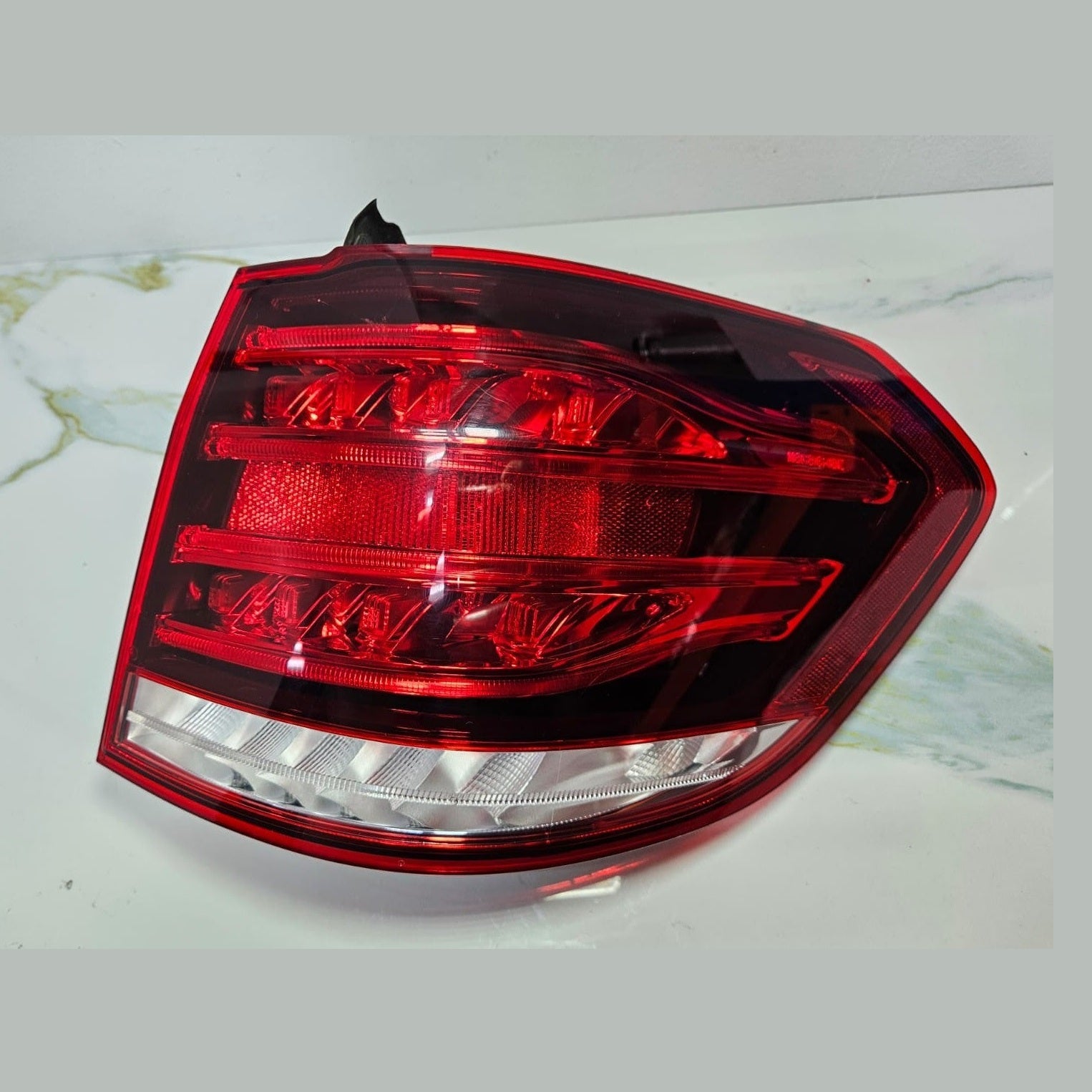 Mercedes W212 E-Class Rear Right Side Tail Light Brake Stop Lamp A212 9061803