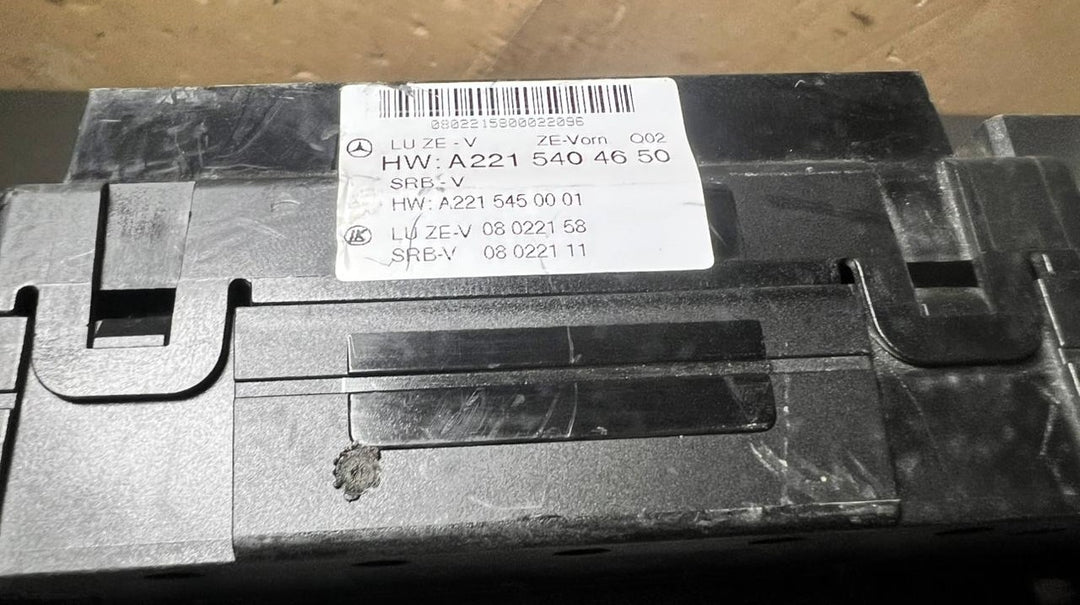 Mercedes W221 S-Class Front Fuse Relay Box SAM Control A221 5404650 A221 5401101