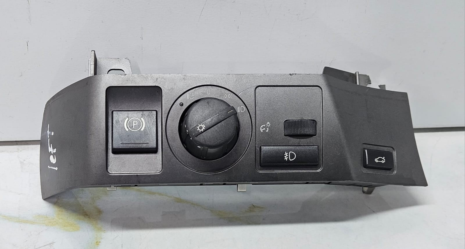 2002-2005 BMW E65 745Li Headlight Control Switch 6918848 OEM