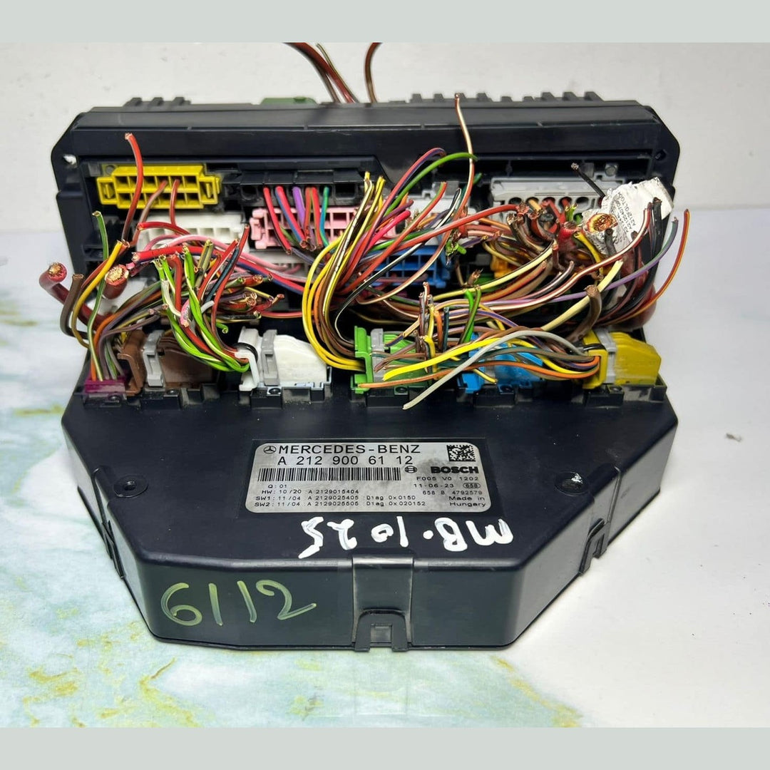 2011-2013 Mercedes-Benz CLS63 AMG Fuse Box A2129006112 W218 CLS63 AMG, E63 AMG