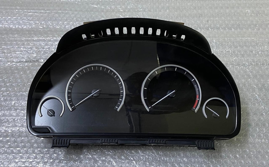 OEM BMW 5 GT F07 2009 Diesel Speedometer instrument cluster 9220800 Bosch HUD