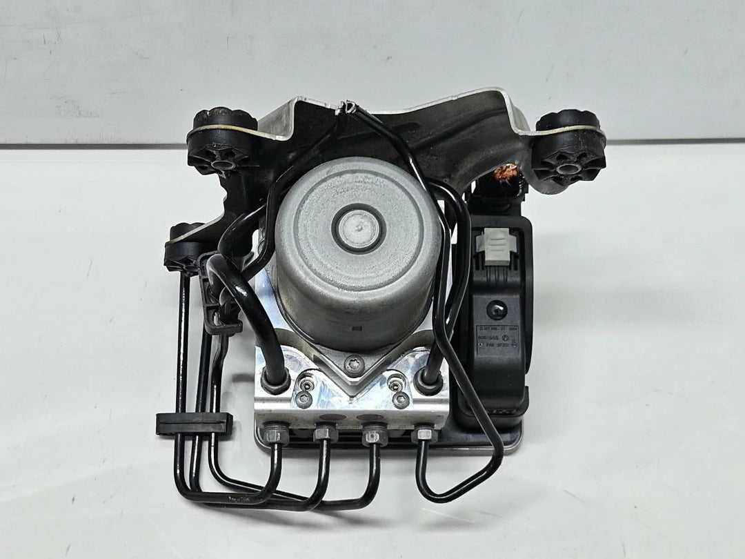 6880529-2016-2018 BMW 750Li G11 G12 RHD ABS Pump Module OEM