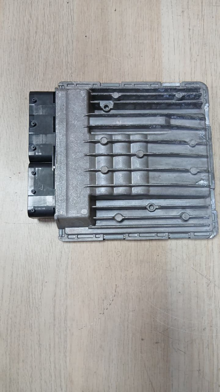 2007-2013 BMW E83 X3 3.0 N52N Engine Control Module 7576670 ECU