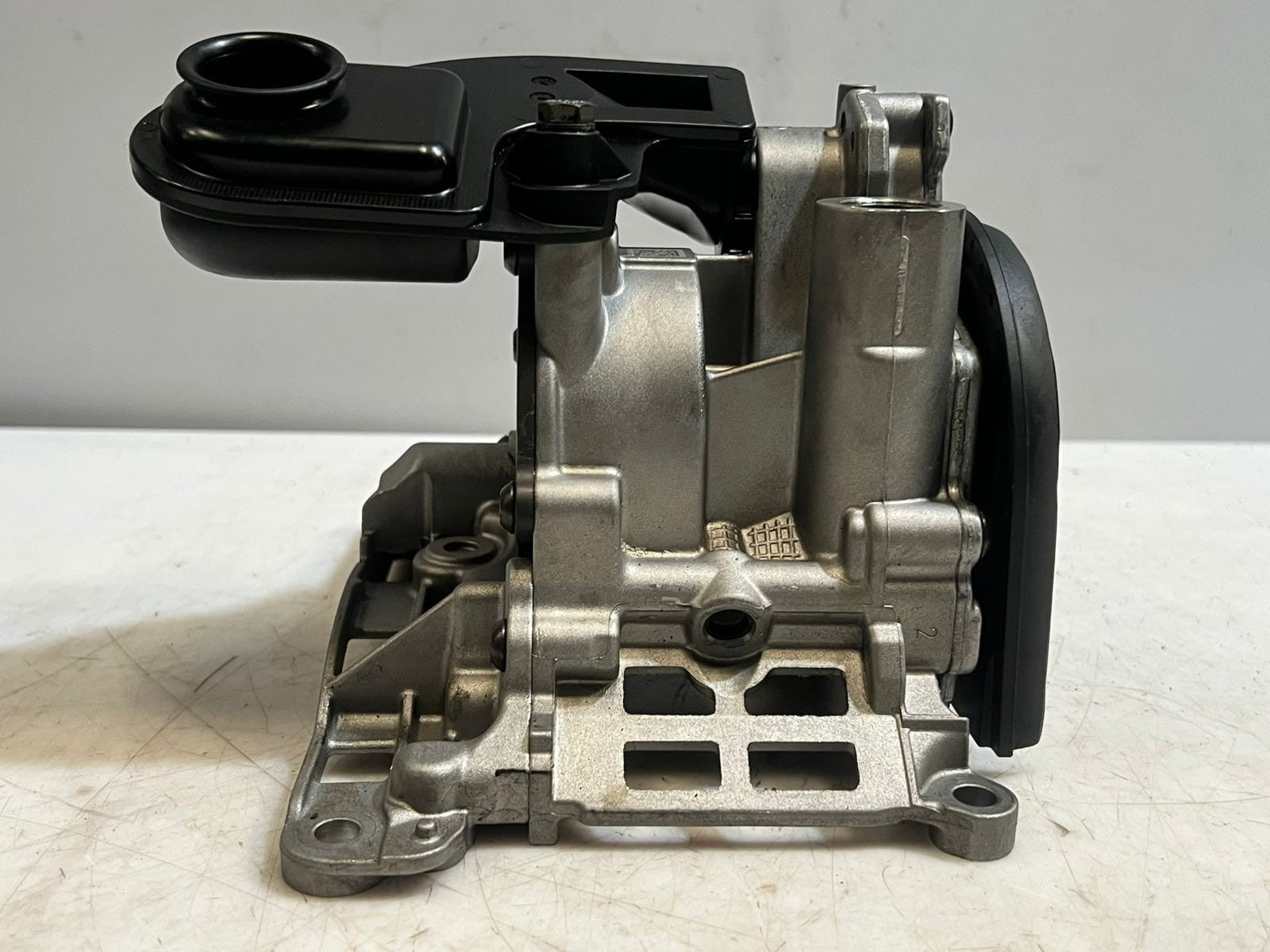 BMW  3 Series E90, X5 E70 X6 E71 N57D30A 3.0D Oil Pump 7805316 OEM