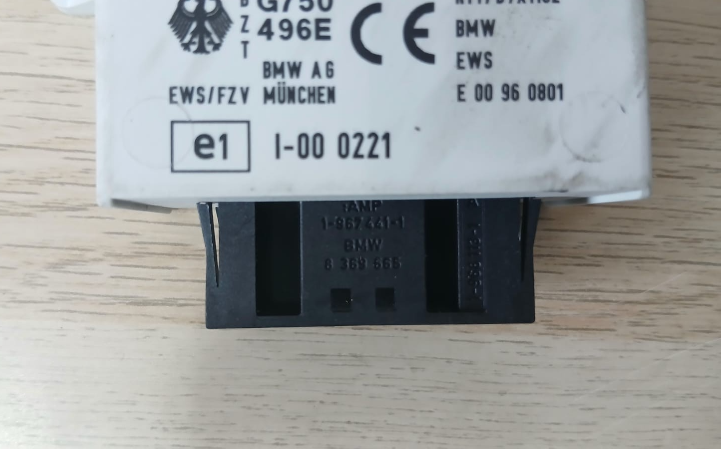 BMW E46 / E39 / E53 X5 – Engine ECU / DME with Key – 7530854