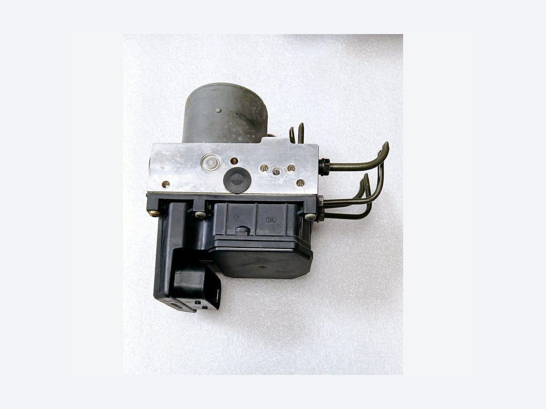 2002 - 2005 BMW 745i abs pump & module anti-lock brake unit 6761781/6855554