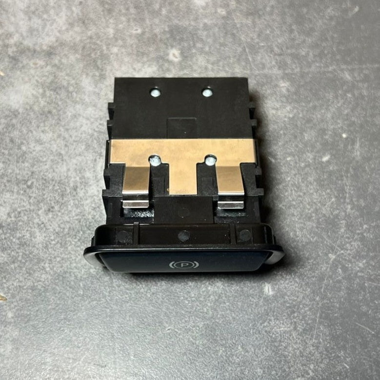 14-18 Mercedes W246 B-Class / CLA Parking Brake Control Switch A246 9050451 OEM