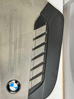 Load image into Gallery viewer, 2010-2016 BMW 550i F10 F11 F01 F02 F15 F16 E70 E71 Engine TOP Cover 7800350 OEM