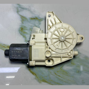 2014-2017 Mercedes-Benz S550 Rear Right Door Window Regulator Motor A2229060601