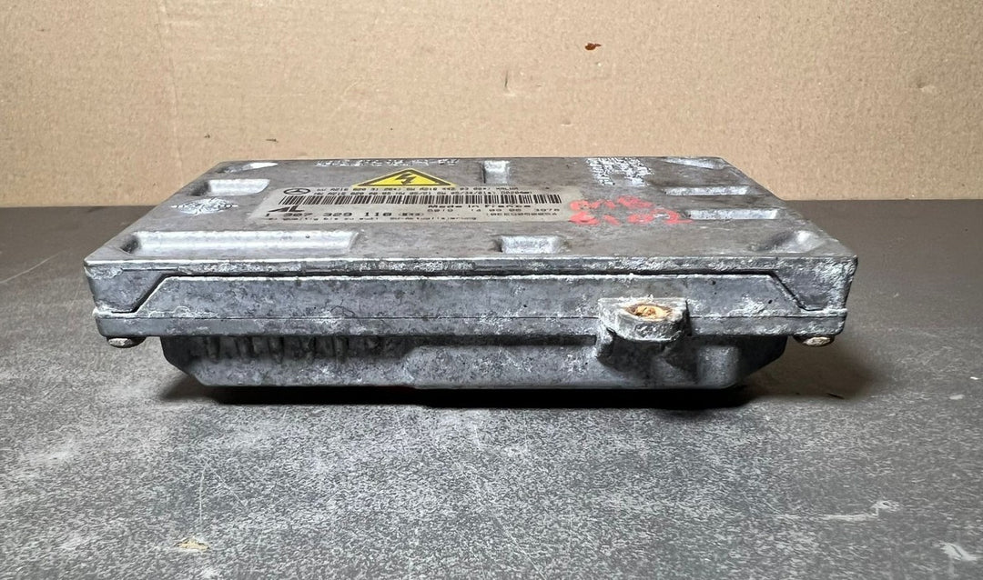 Mercedes Benz W221 Xenon Light Headlight Control Module Unit A216 8203126 OEM
