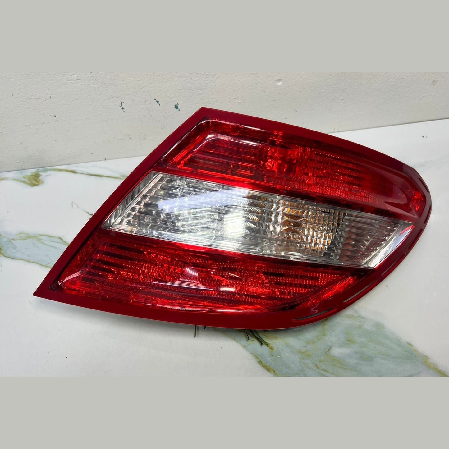 Mercedes W204 C-Class Rear Right Side Tail Light Brake Stop Lamp A204 8200264