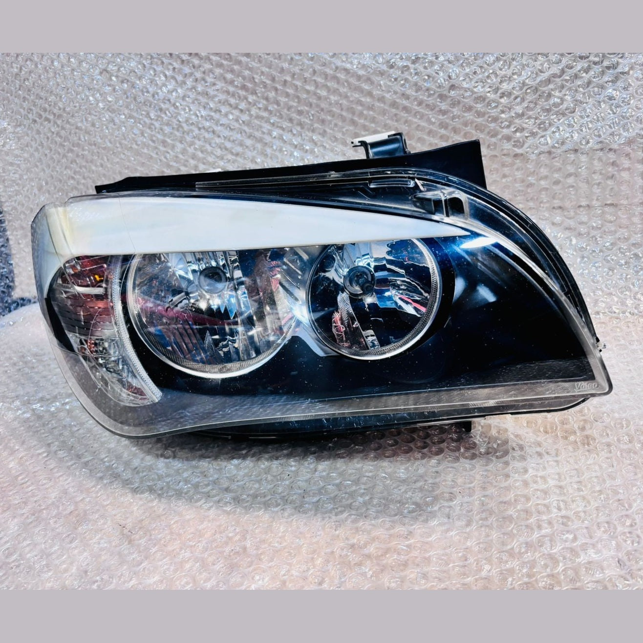 Bmw X1 E84 2009 to 2012 None Xenon Headlight Right side 8909350