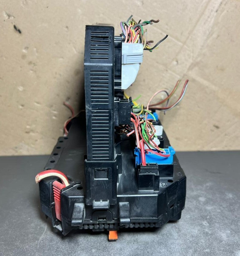 Mercedes W221 S-Class Front Fuse Relay Box SAM Control A221 5404650 A221 5401101