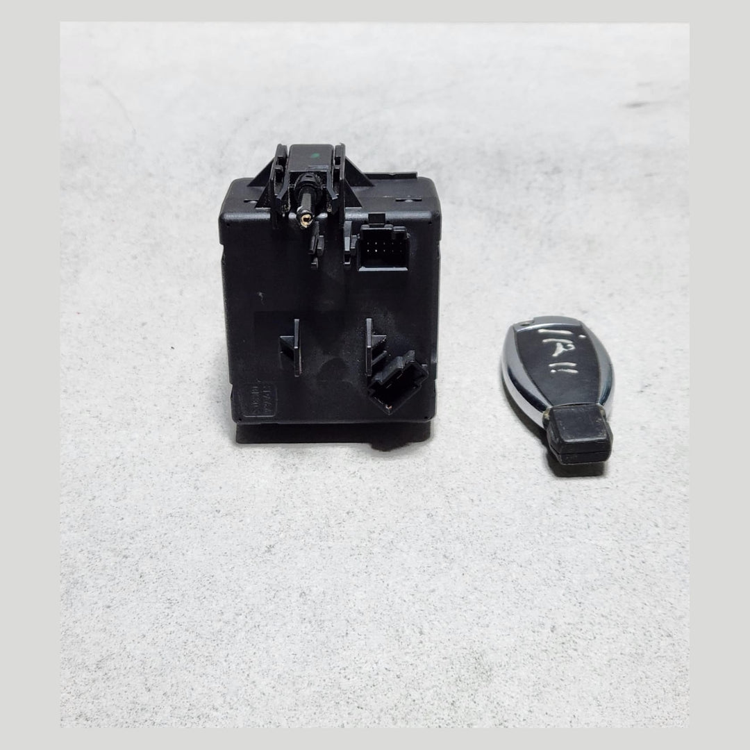 2010-2014 Mercedes-Benz C250 Ignition Switch A2075450108 W204 C300 C350 W212