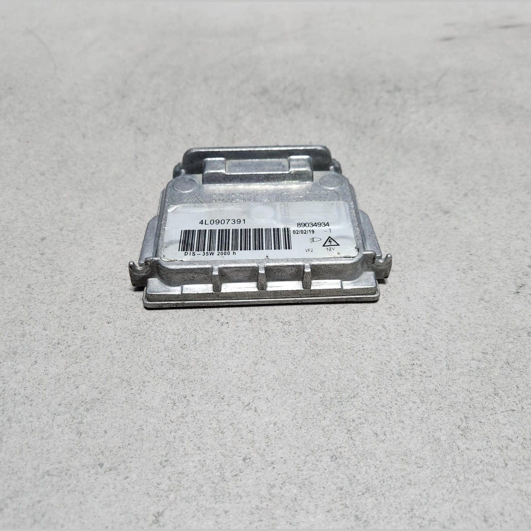 BMW E87 Xenon Headlight Ballast Control Unit 8903493 E81 E82 E87
