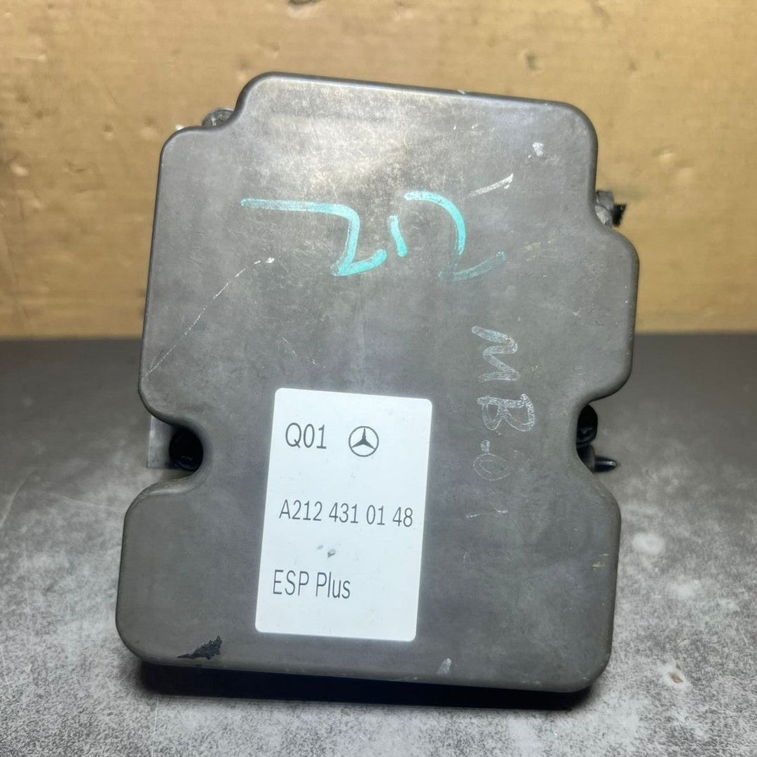 13-16 Mercedes W212 E-Class ABS Anti Lock Brake Pump Module A212 4310148 OEM