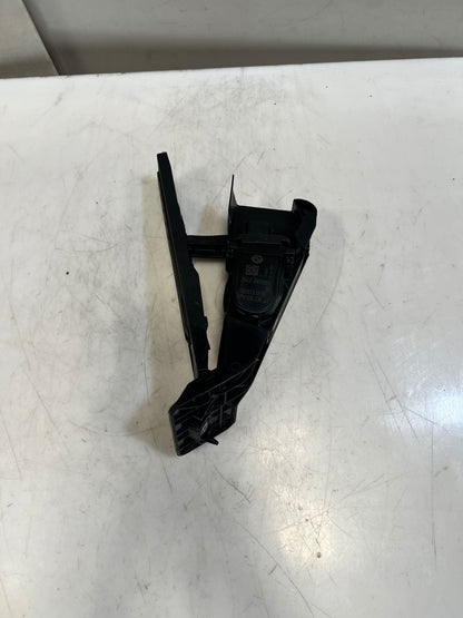 2019 BMW X7 5 Series G30 G07 Accelerator Throttle Pedal Module 6871053 OEM