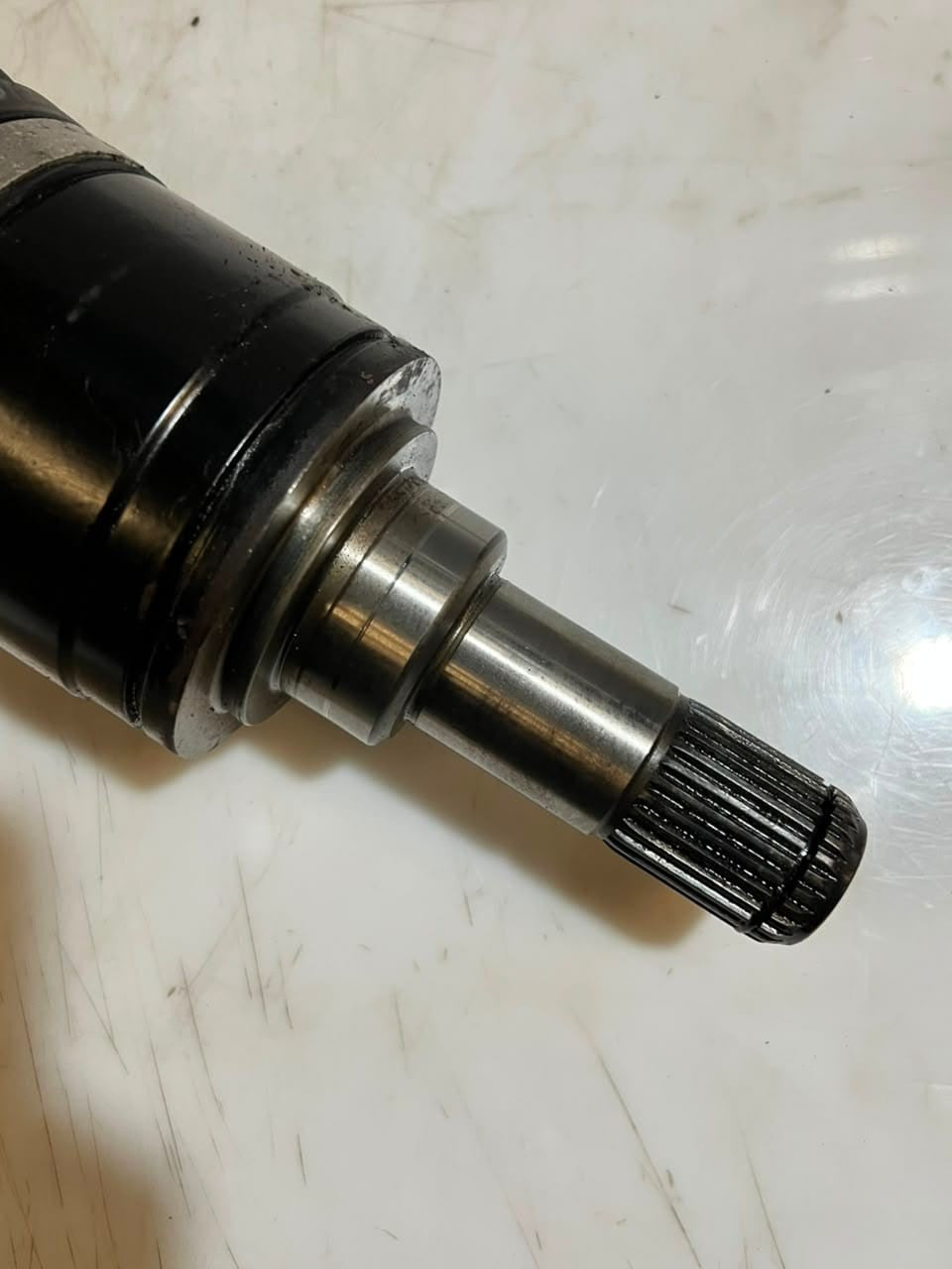 2011 BMW 3' 4' F30 F31 F32 F33 F36 LCI 328i Rear Right Axle Shaft 7637444 OEM