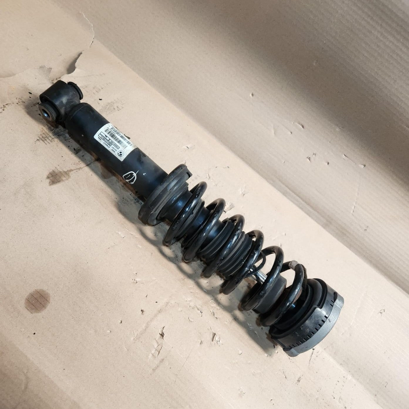 2011-2017 BMW X3 Rear Shock Absorber With Spring Assembly 6796317 X3 X4 