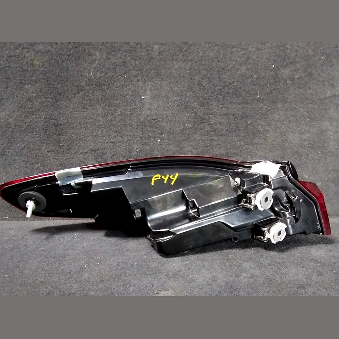 GENUINE BMW 2 SERIES F44 REAR RIGHT DRIVER SIDE OUTER LED TAIL LIGHT 7465466