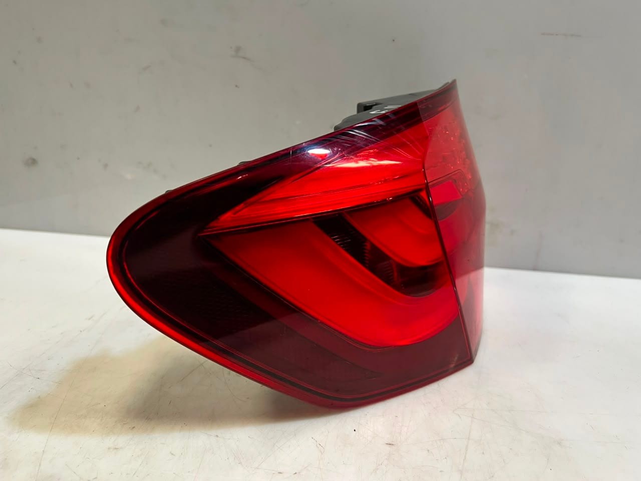2010-2016 BMW F11 FENDER 528i LEFT RIGHT Tail Light BACK LIGHT 7203233 7203234